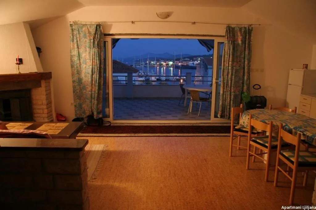 Apartment In Kukljica With Sea View, Terrace, Air Conditioning, Wi-Fi