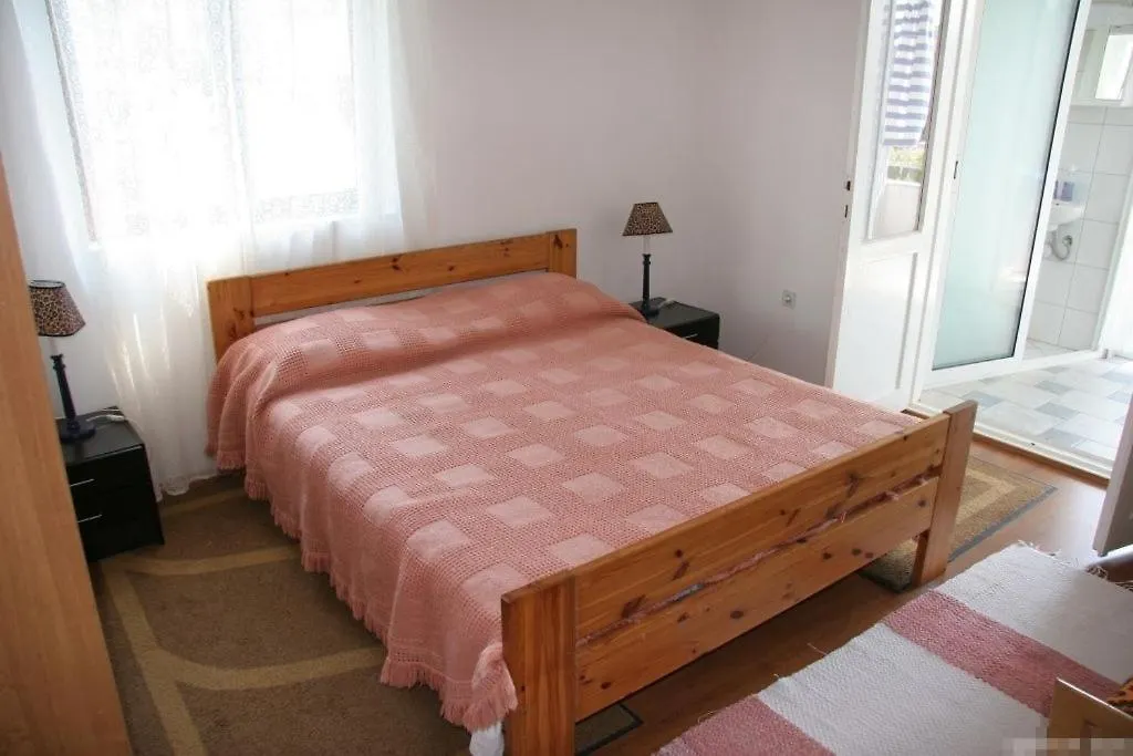 Apartment In Kukljica With Sea View, Terrace, Air Conditioning, Wi-Fi